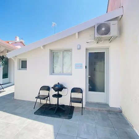 Et Centre A Pied, La Maison De La Pinede Est Climatisee Avec Menage, Draps Et Serviettes Inclus ארסשון