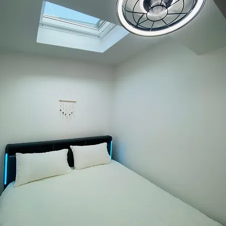 Plage Et Centre Ville A Pied, La Maison De La Pinede Est Climatisee Avec Menage, Draps Et Serviettes Inclus *
