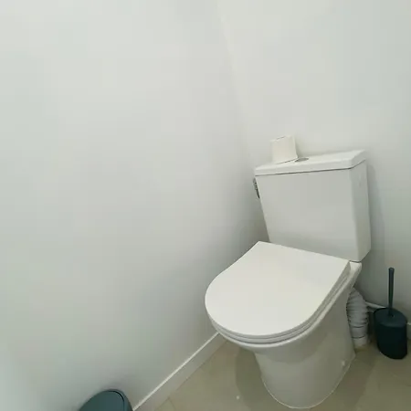 Plage Et Centre Ville A Pied, La Maison De La Pinede Est Climatisee Avec Menage, Draps Et Serviettes Inclus *